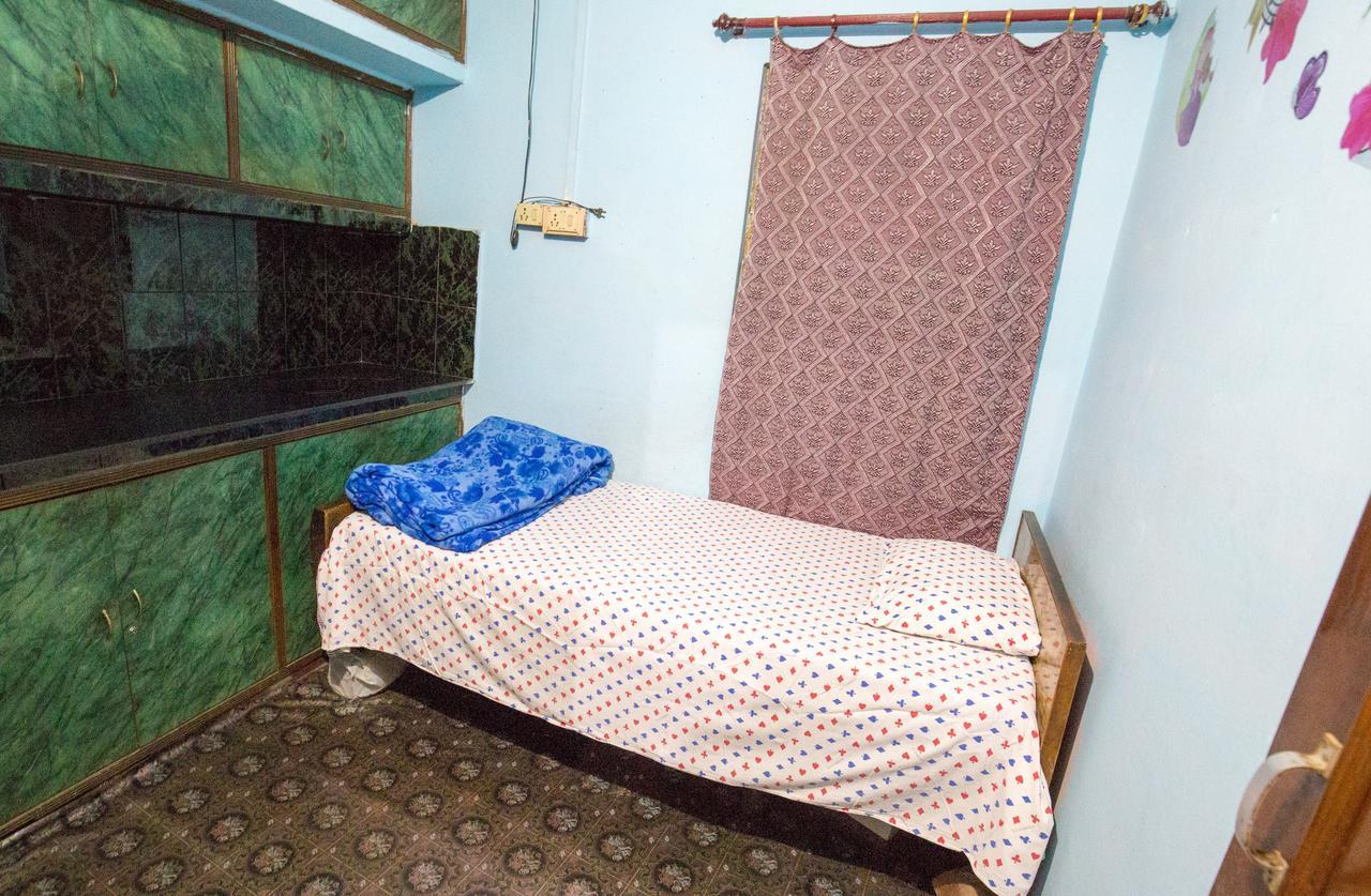 Somit Paying Guest House Варанаси Екстериор снимка
