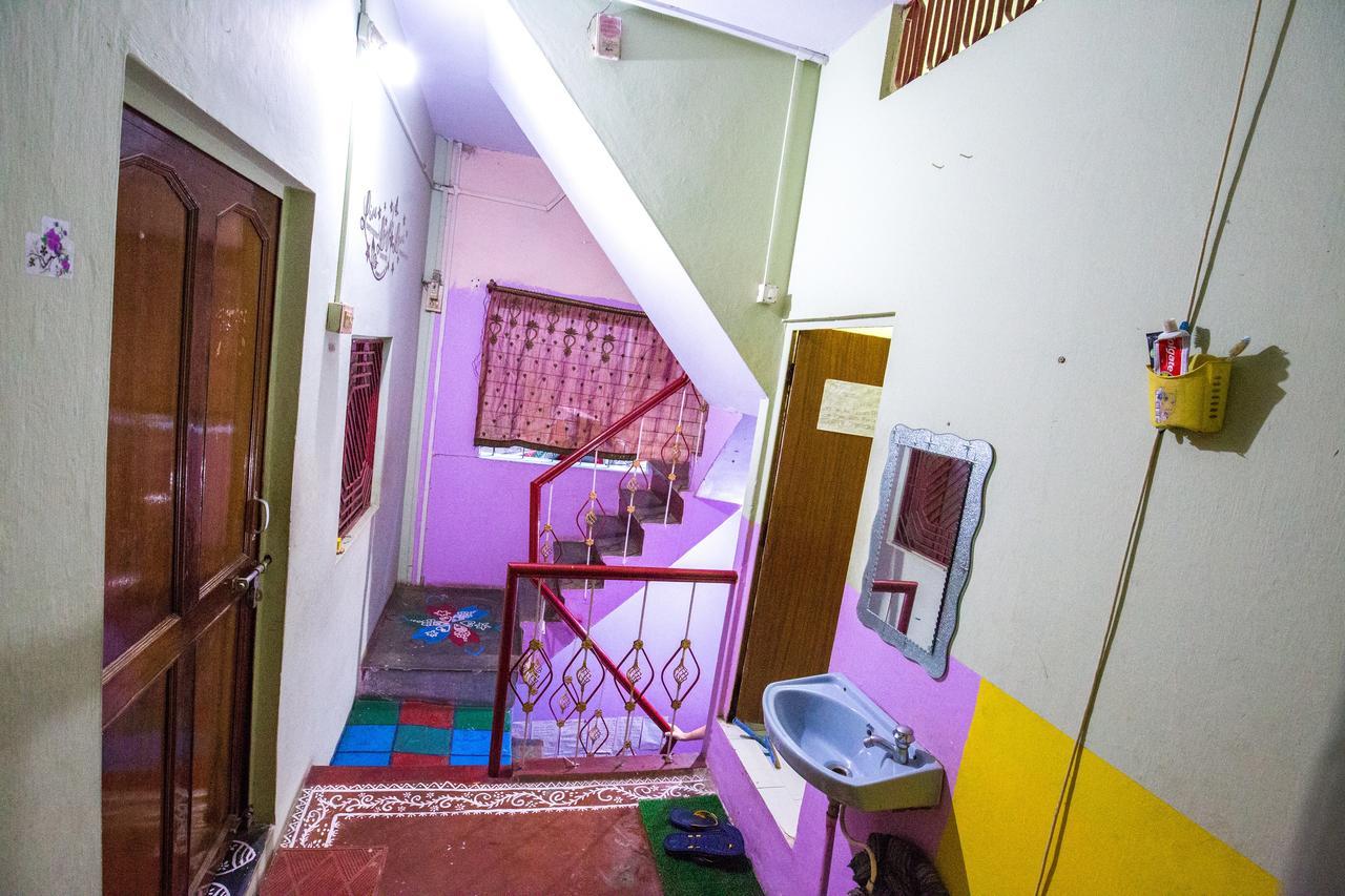 Somit Paying Guest House Варанаси Екстериор снимка